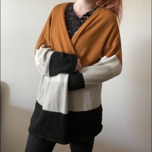 Colorblock neutral and slouchy cardigan - Picture 3 of 7